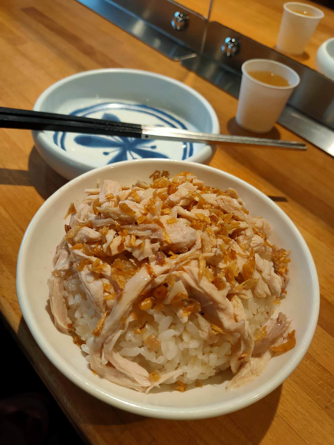 雙月食品社|必比登推薦,獨家品嚐濟南店招牌料理!人氣燉雞湯~東港肥美鮮蚵 - 第9張圖 雙月食品社愛恨蔥蔥飯