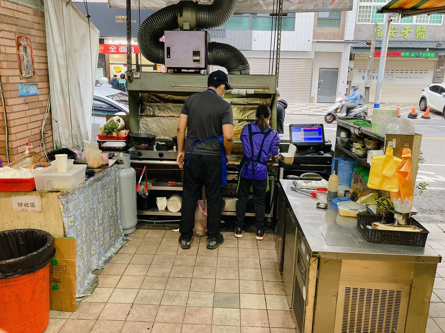 【桃園中壢】京佬杯粉漿蛋餅|自由搭配|麵捲燒|延續30年的好味道|美食 - 第20張圖 京佬杯