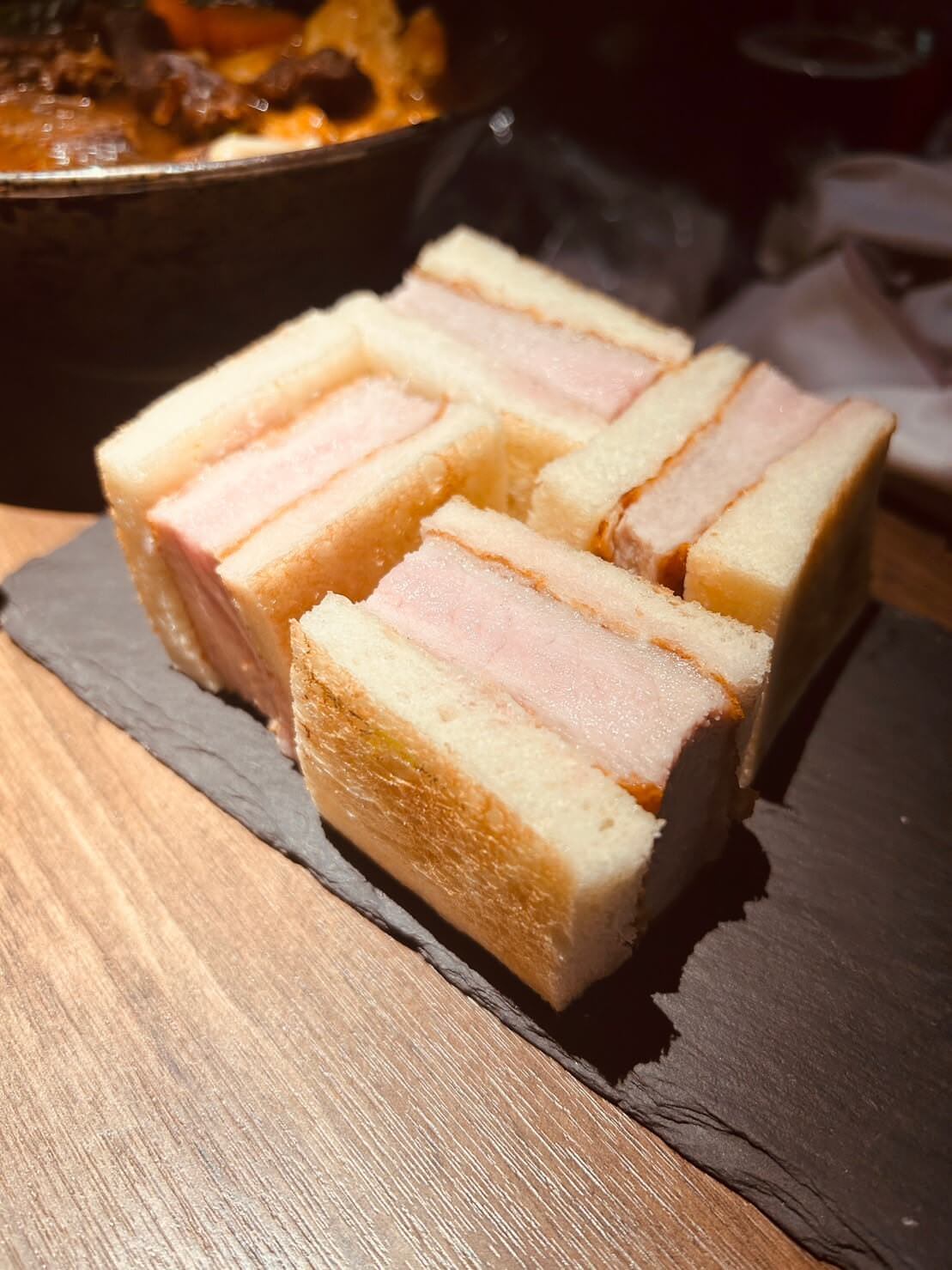厚切粉紅豬三明治