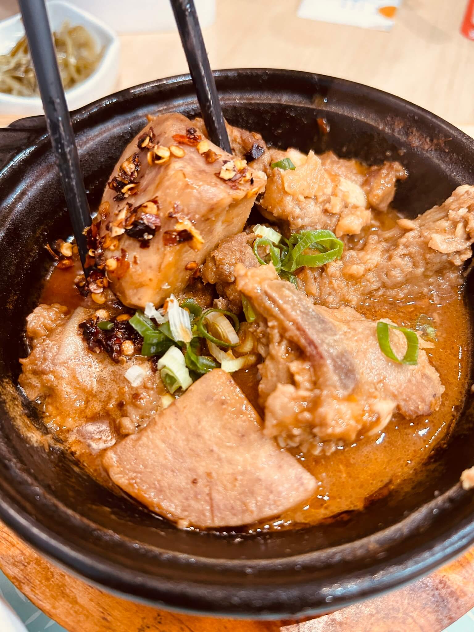 墨竹亭燃麵:新竹光復店,經典四川川菜饗宴,麻香迷人 - 第12張圖