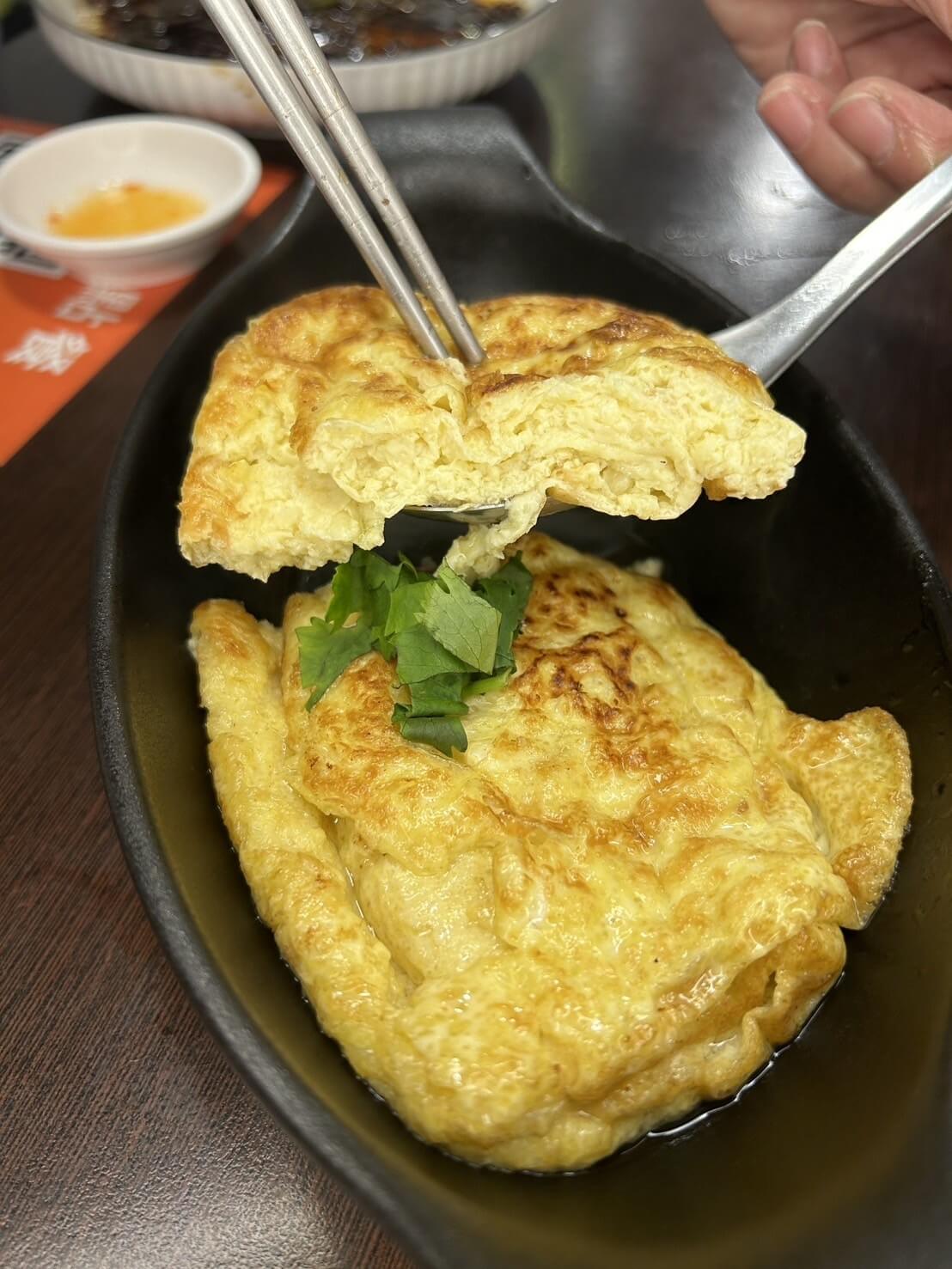 新竹巨城龍虎海南雞飯推薦!香蘭葉與川味口水雞多樣異國風味 - 第25張圖