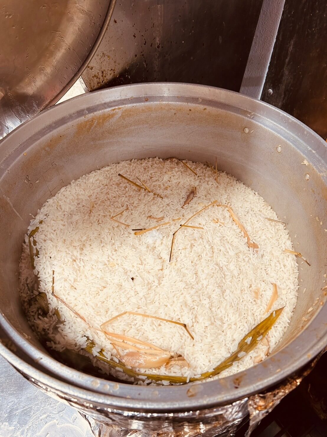 新竹巨城龍虎海南雞飯推薦!香蘭葉與川味口水雞多樣異國風味 - 第11張圖