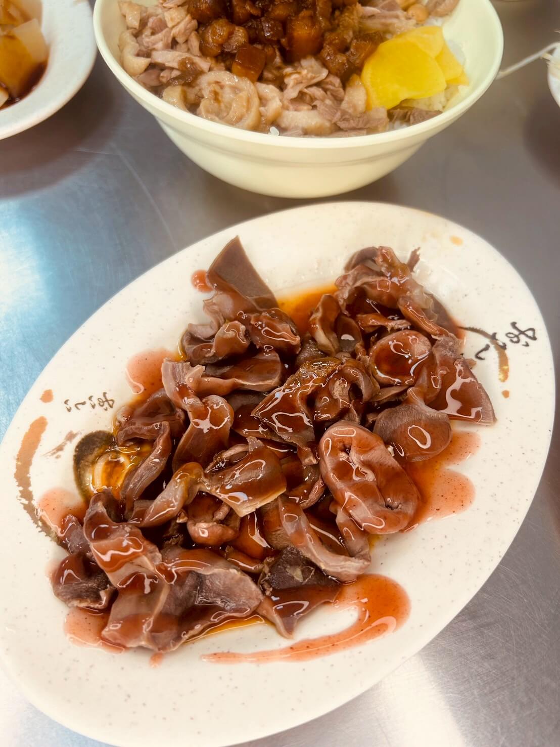 【免費加湯】頭份竹南美食|萬安當歸鴨肉飯|黑金滷汁+溫體鴨 - 第17張圖