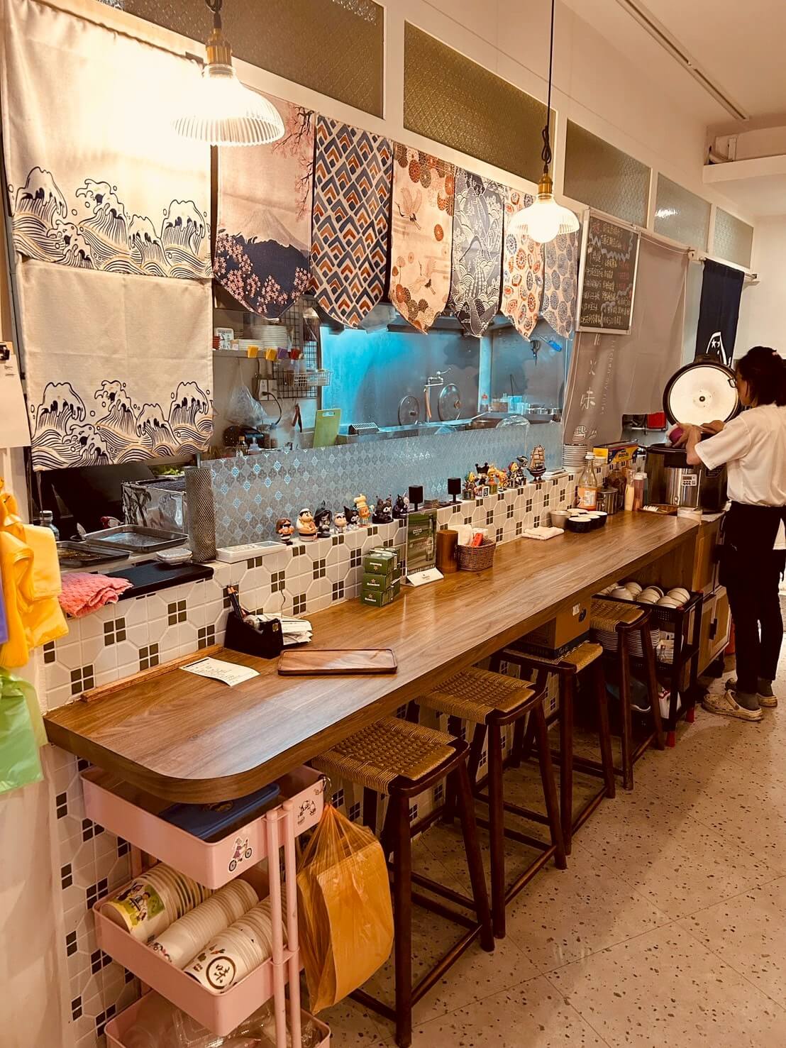新竹深夜美食推薦|炊煙裊裊炭火串燒|燒烤、炸物、日式料理通通有 - 第42張圖
