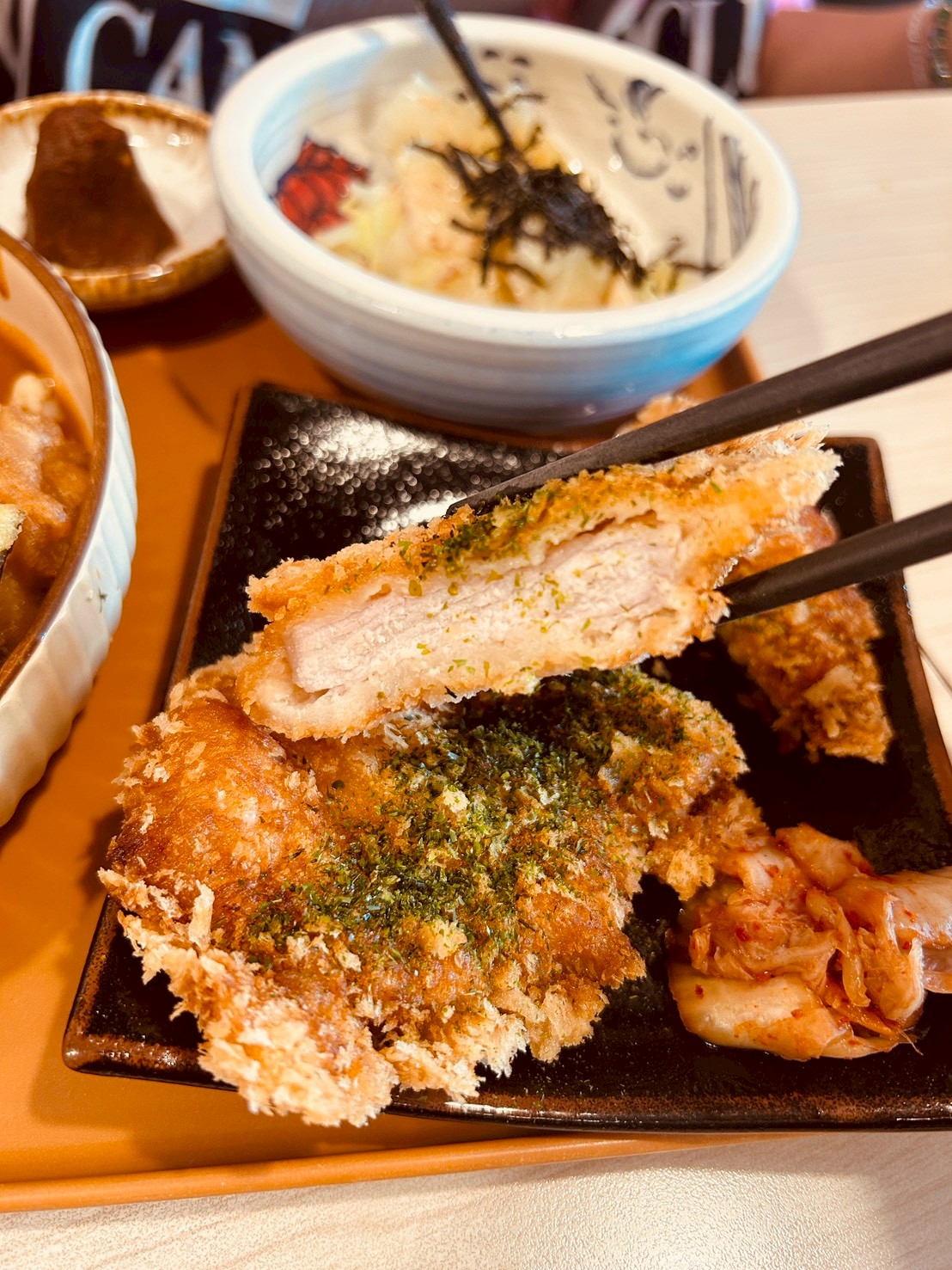 激辛山賊咖哩飯挑戰!喜歡咖哩中原店「炸物+咖哩」免費續飯續醬 - 第12張圖