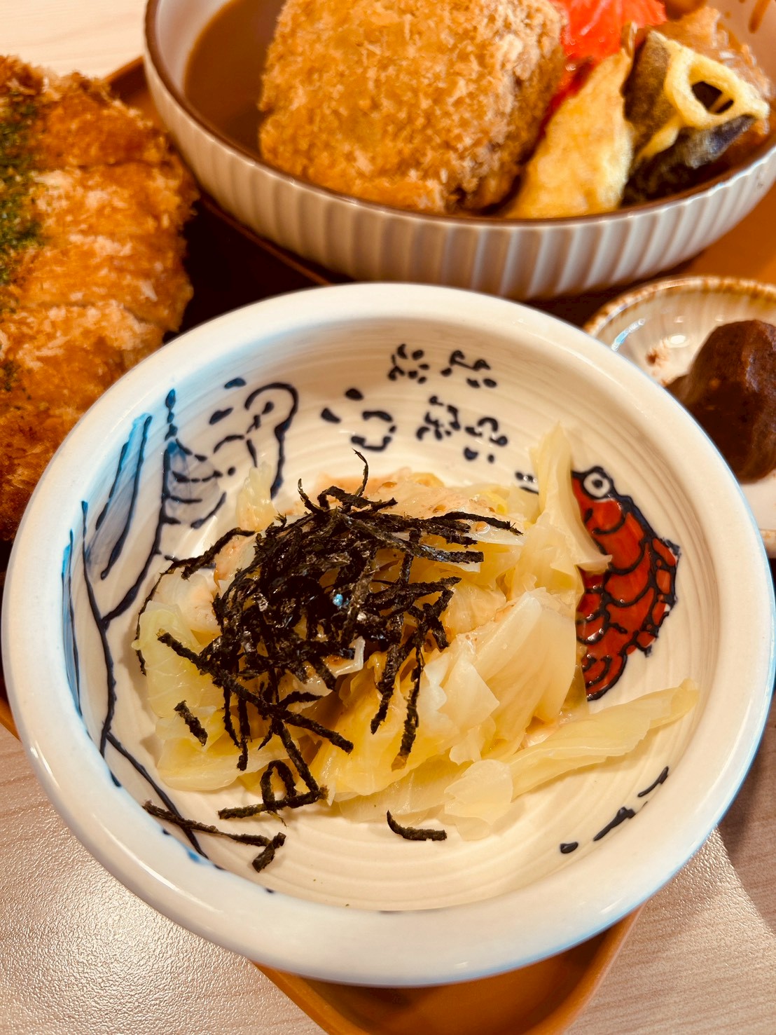 激辛山賊咖哩飯挑戰!喜歡咖哩中原店「炸物+咖哩」免費續飯續醬 - 第19張圖